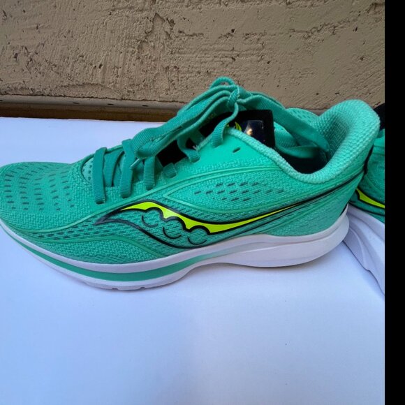 SOLD - Saucony Running Shoes - Picture 2 of 9